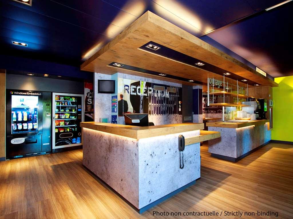 Ibis Budget Marseille Valentine Bagian luar foto