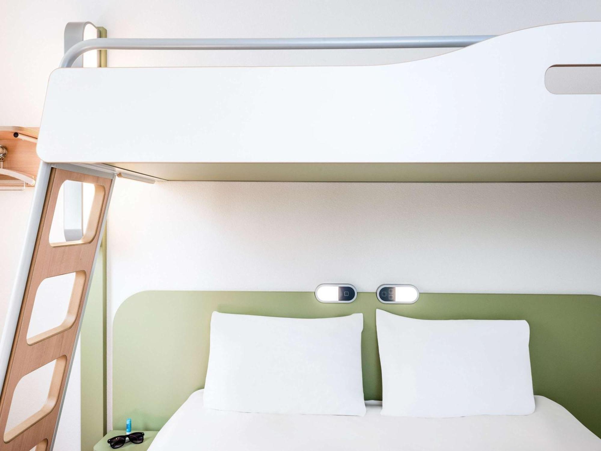 Ibis Budget Marseille Valentine Bagian luar foto