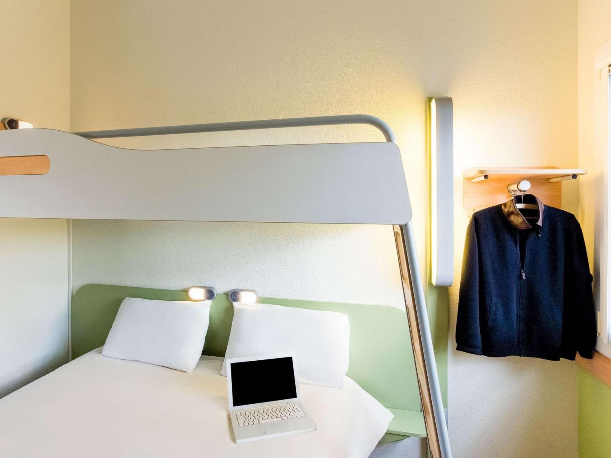 Ibis Budget Marseille Valentine Bagian luar foto