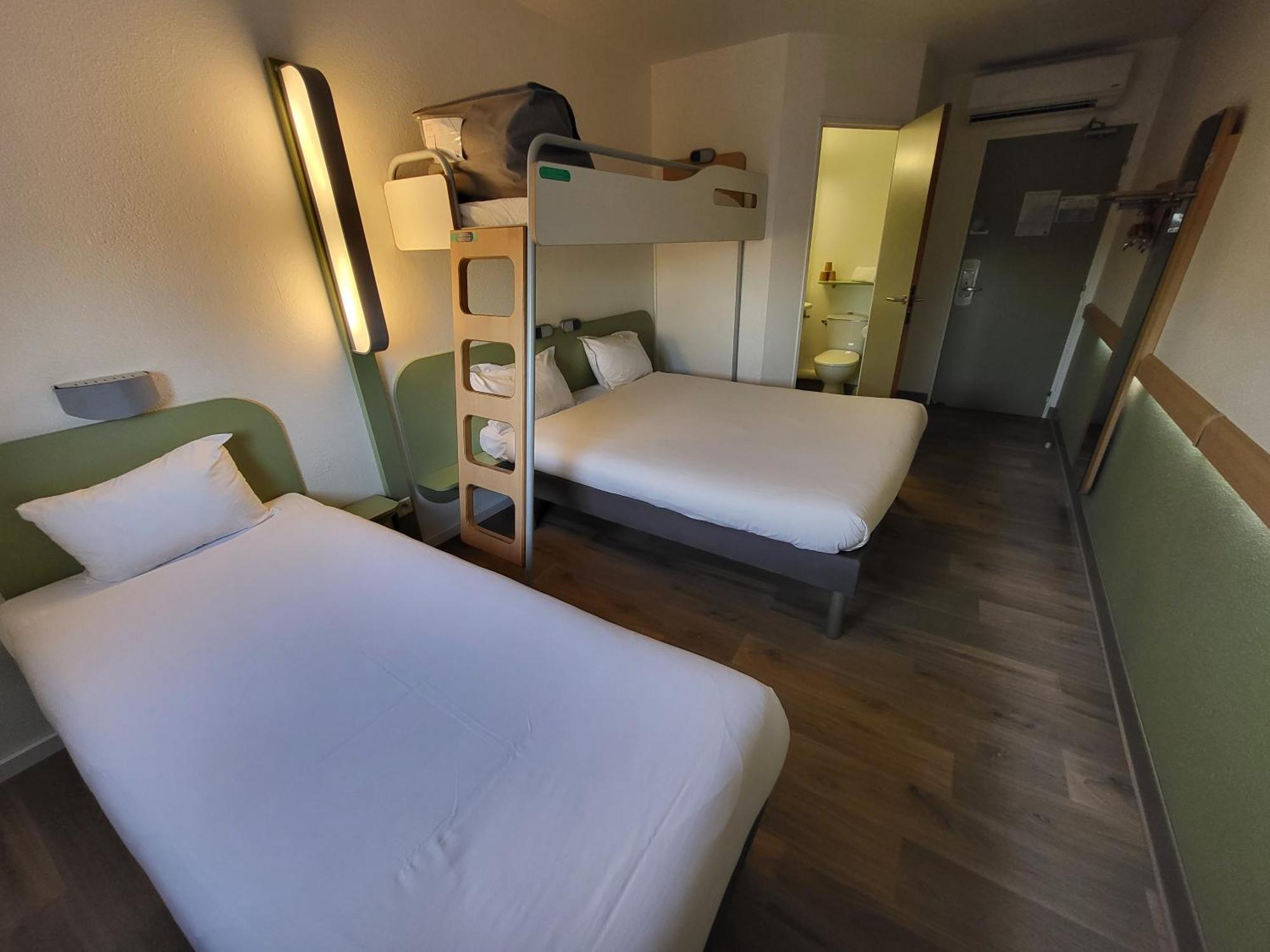 Ibis Budget Marseille Valentine Bagian luar foto