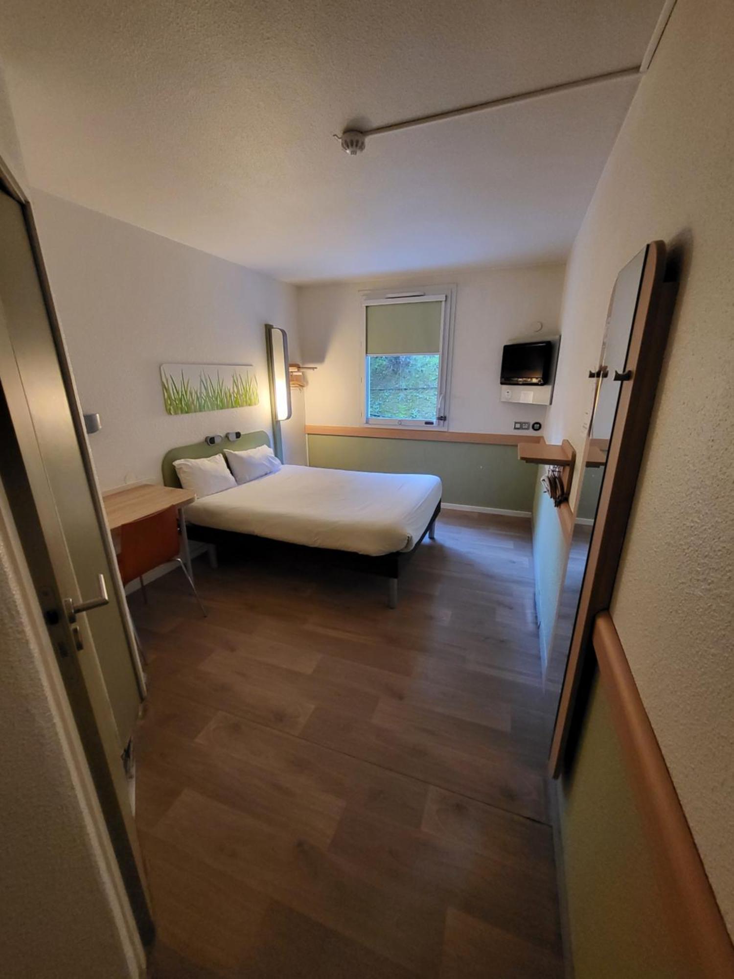 Ibis Budget Marseille Valentine Bagian luar foto