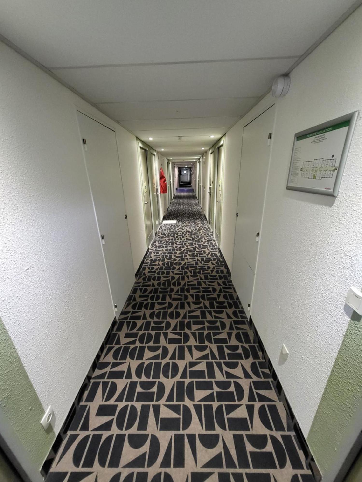 Ibis Budget Marseille Valentine Bagian luar foto