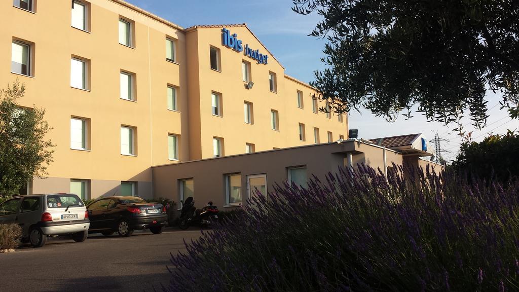 Ibis Budget Marseille Valentine Bagian luar foto